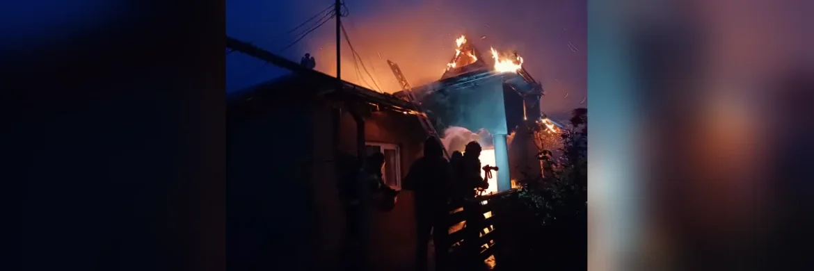 Incendiu violent la o locuință din județul Iași