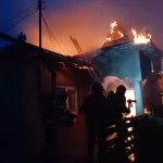 Incendiu violent la o locuință din județul Iași